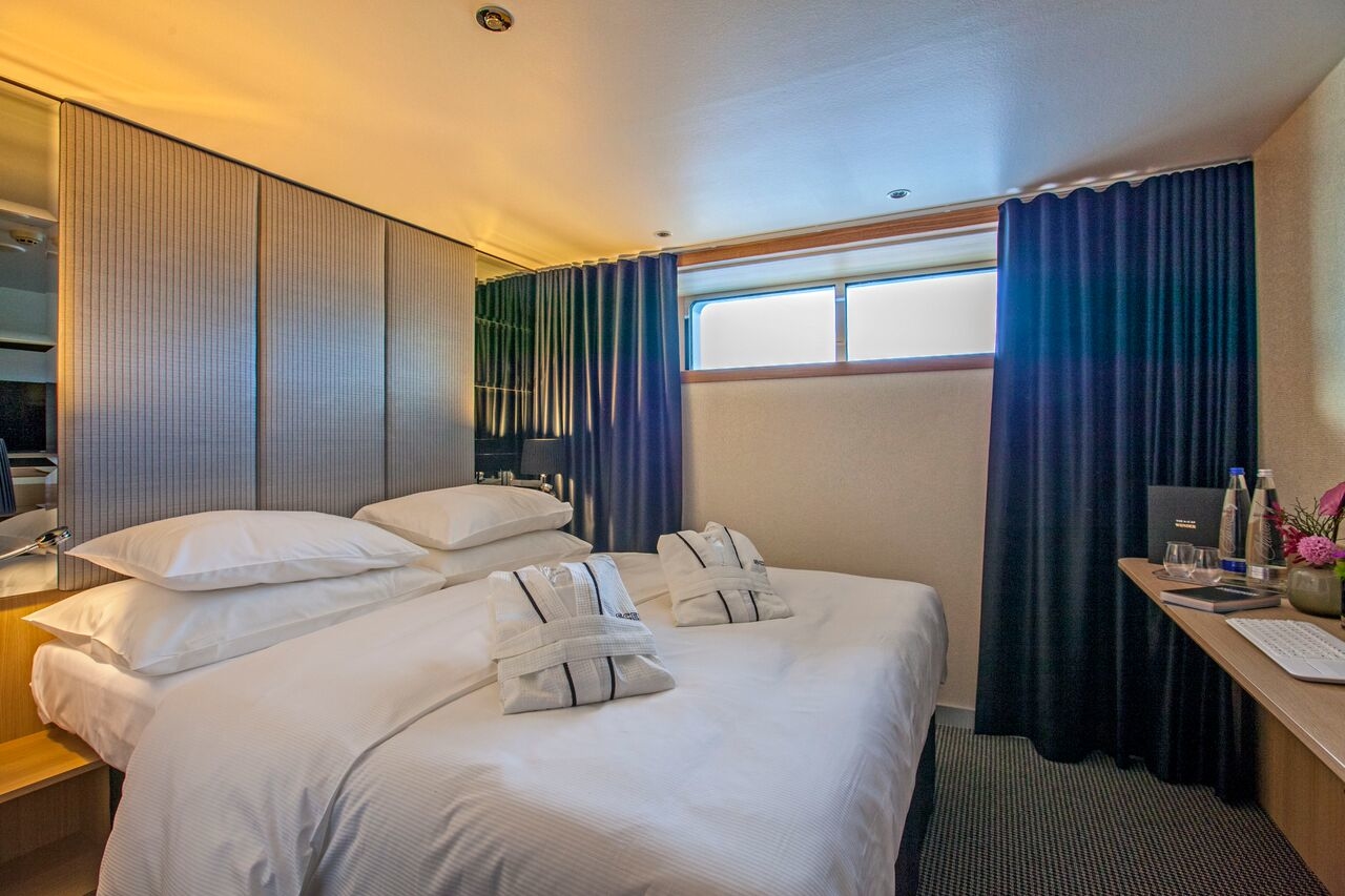 Standard Suite – [D]