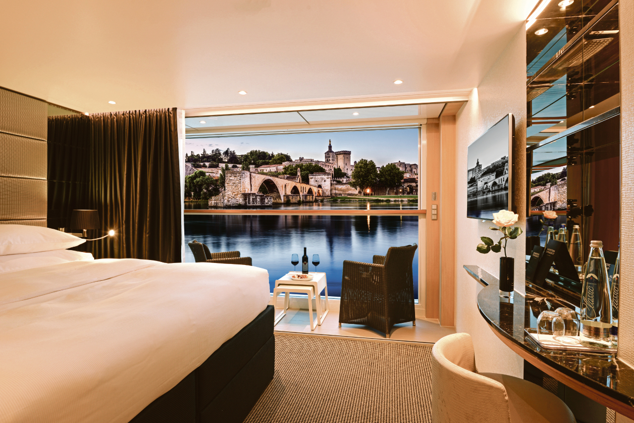 Deluxe Balcony Suite – [PD]