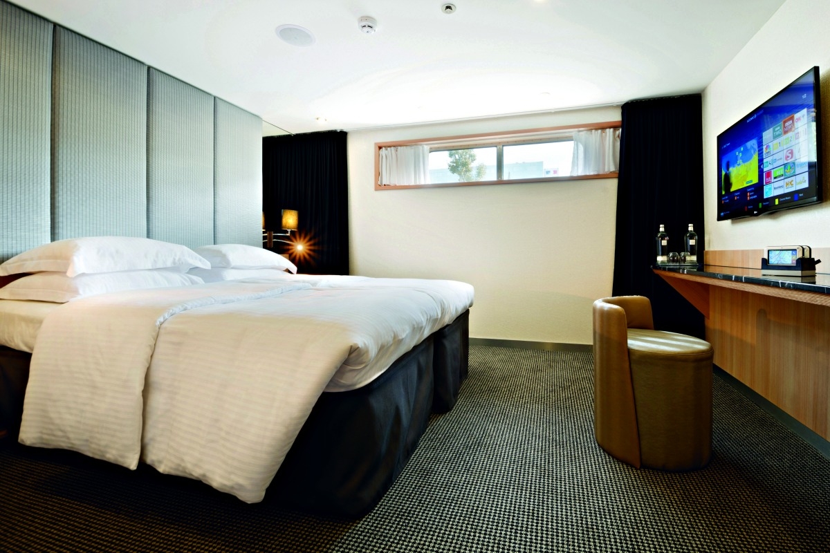 Standard Suite – [D]