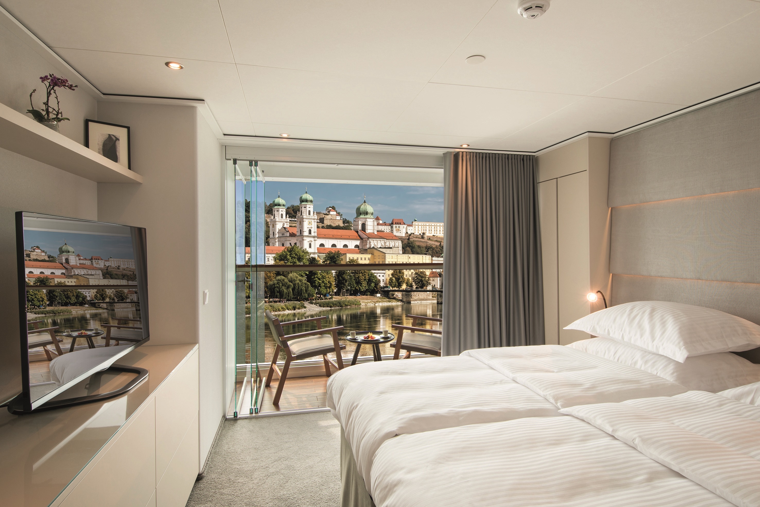 Emerald Grand Balcony Suite – [S]