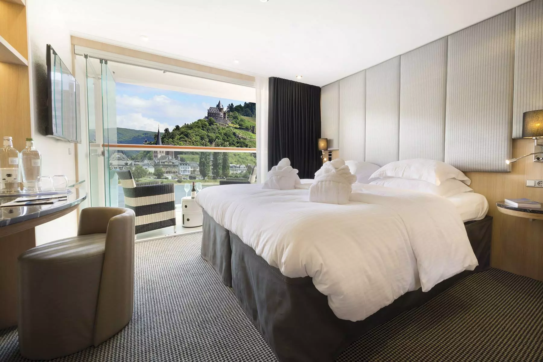 Private Balcony Suite – [C]