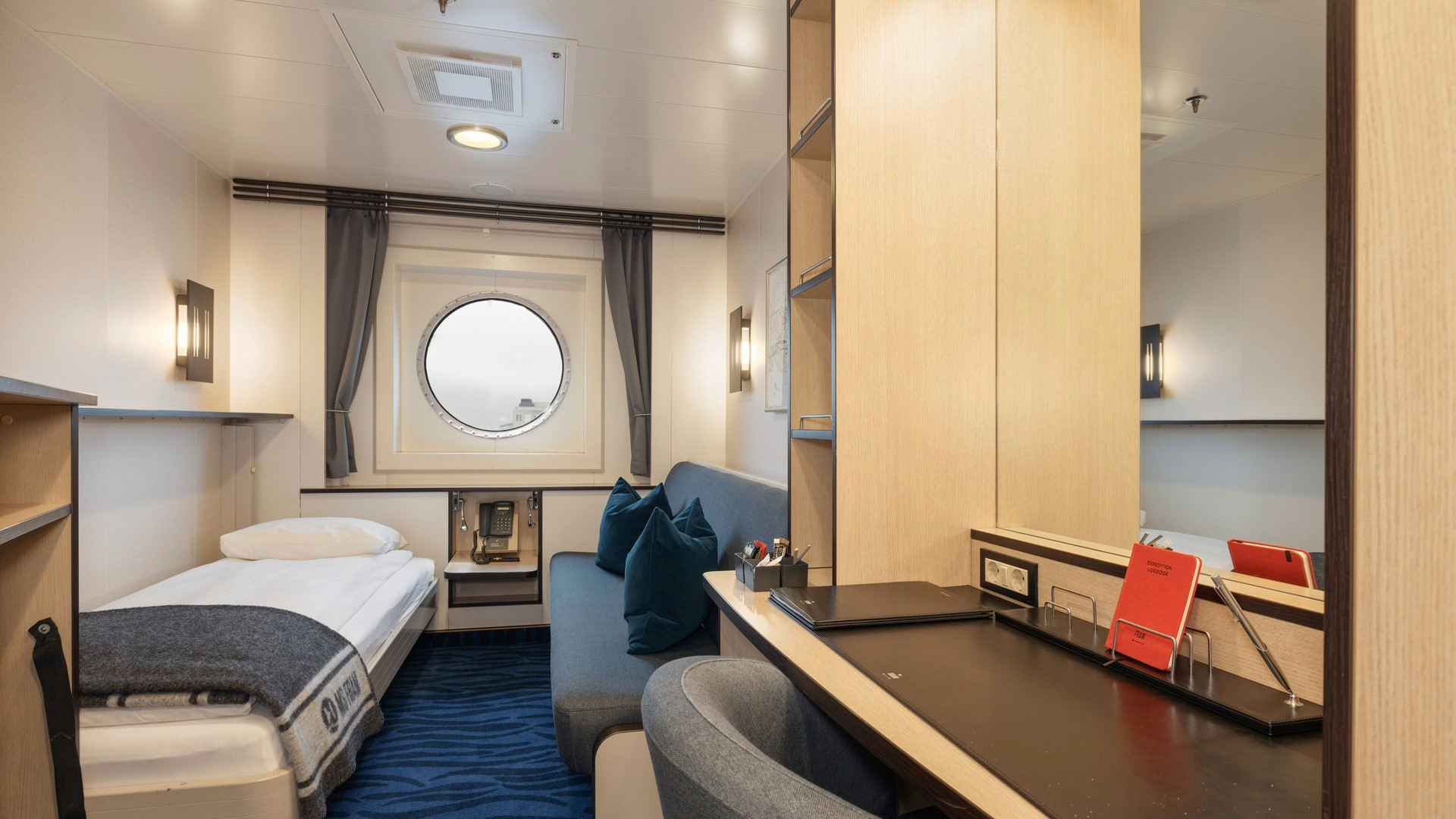 Polar Outside – [N2]