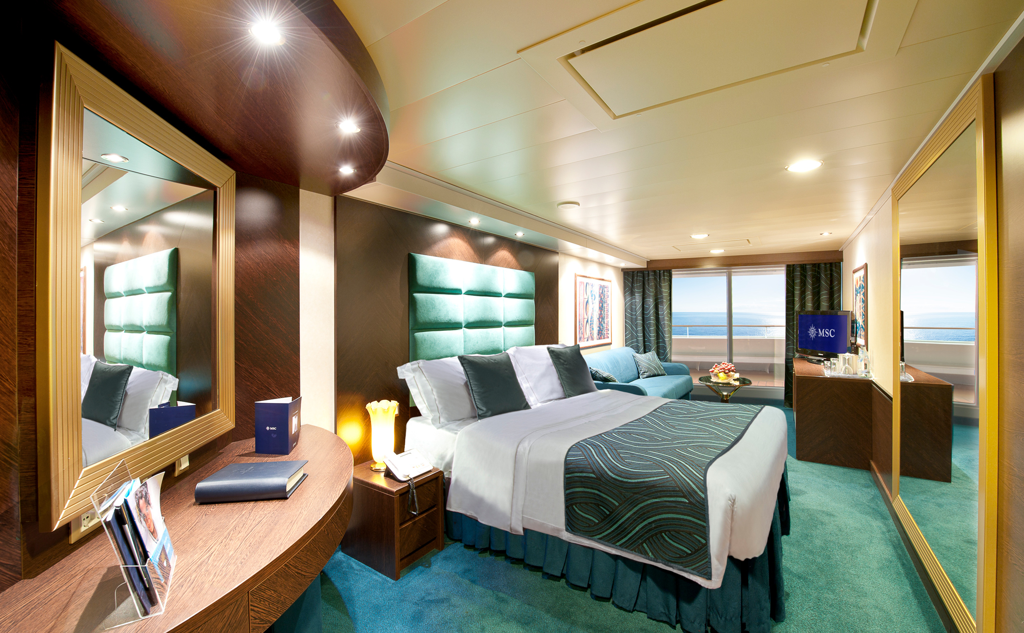 JUNIOR SUITE AUREA WITH SEALED WINDOW-[SRS]