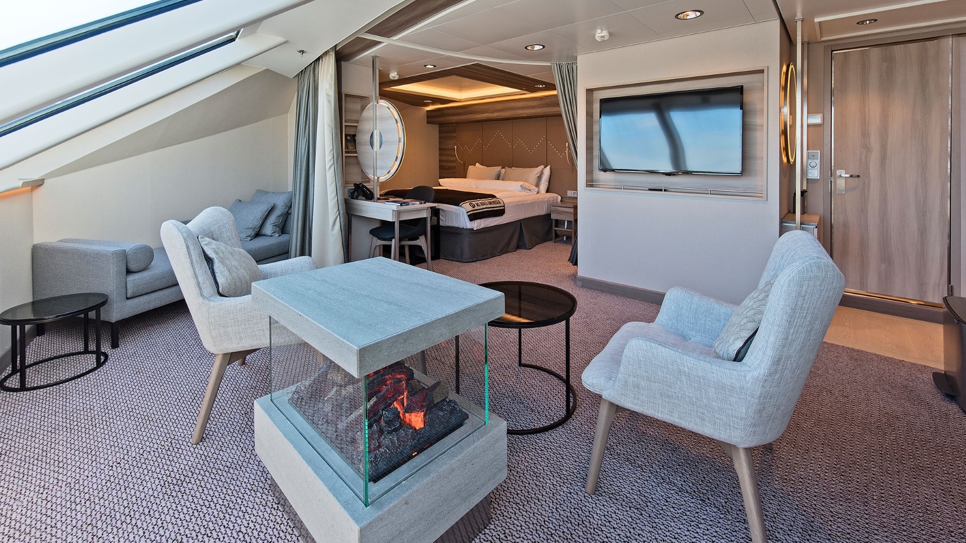 Expedition Corner Suite-[MF]