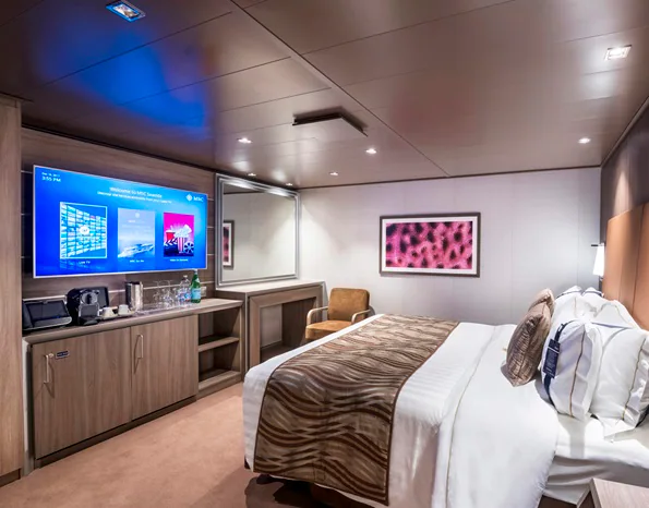 YACHT CLUB INTERIOR SUITE – [YIN]