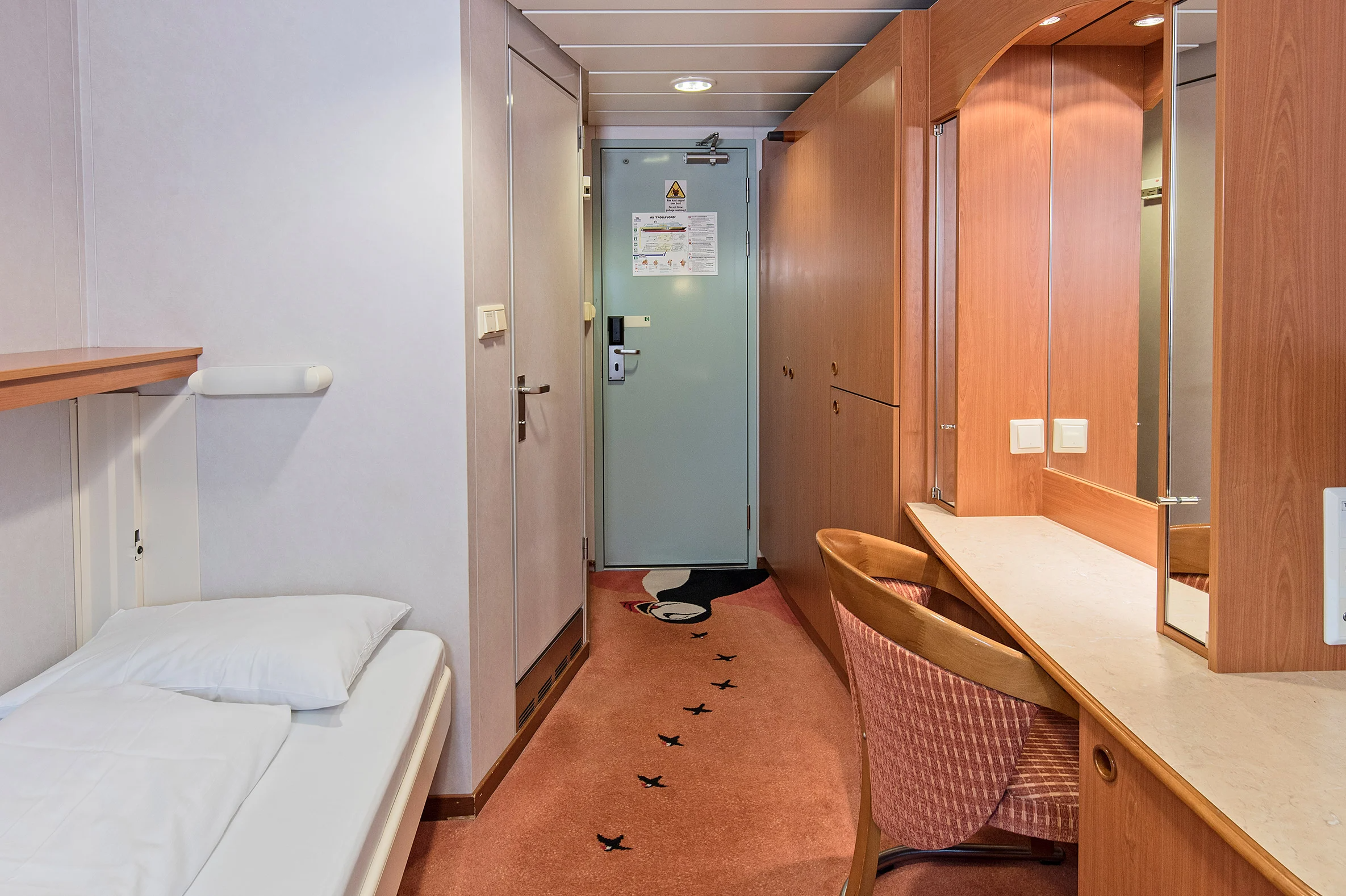 Unspecified cabin Polar Outside – [UNT3]