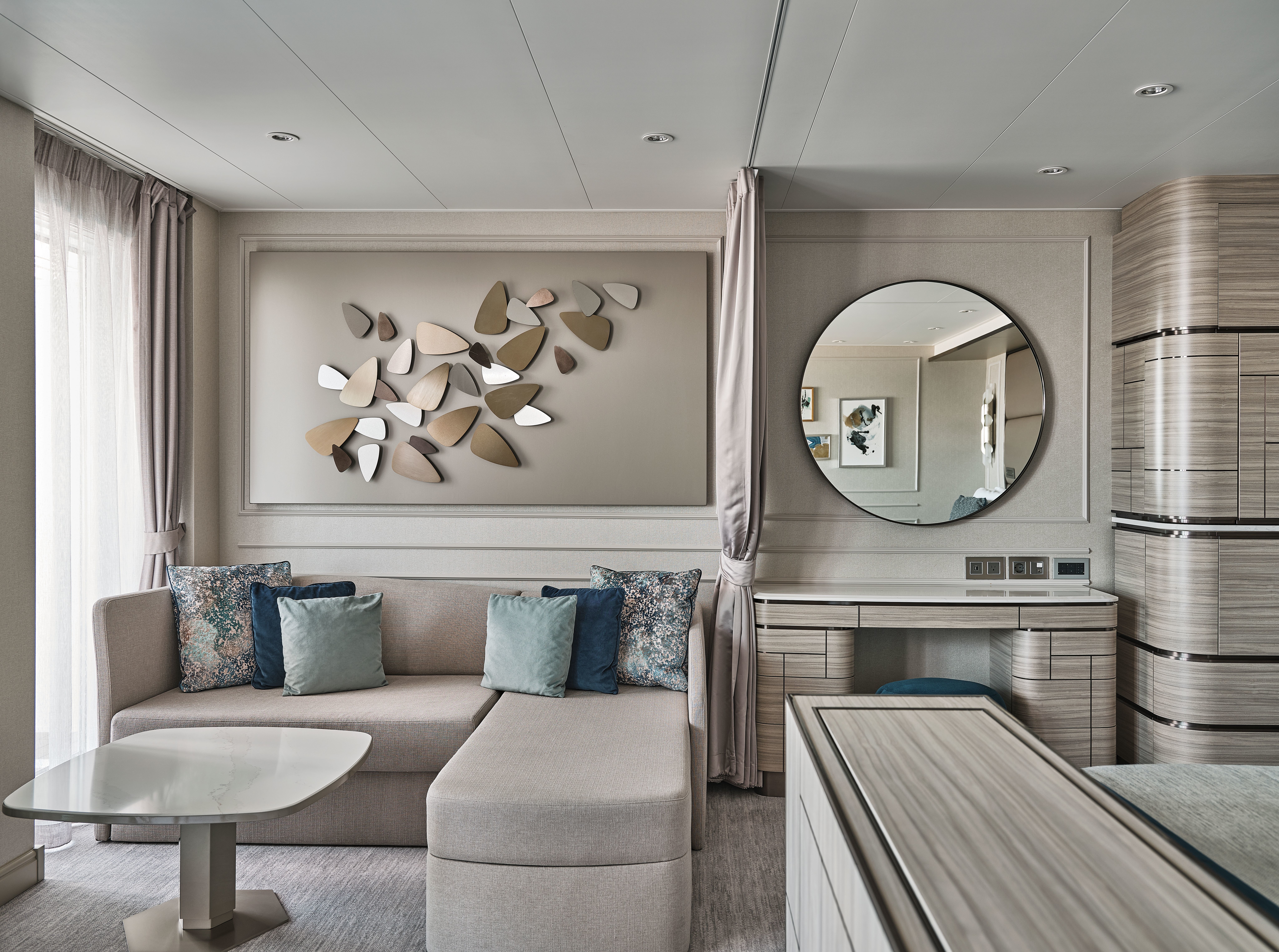 Silver Suite – [SL]