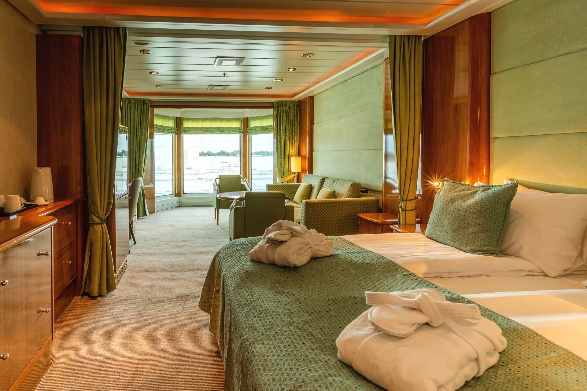 Expedition Grand suite – [MG]